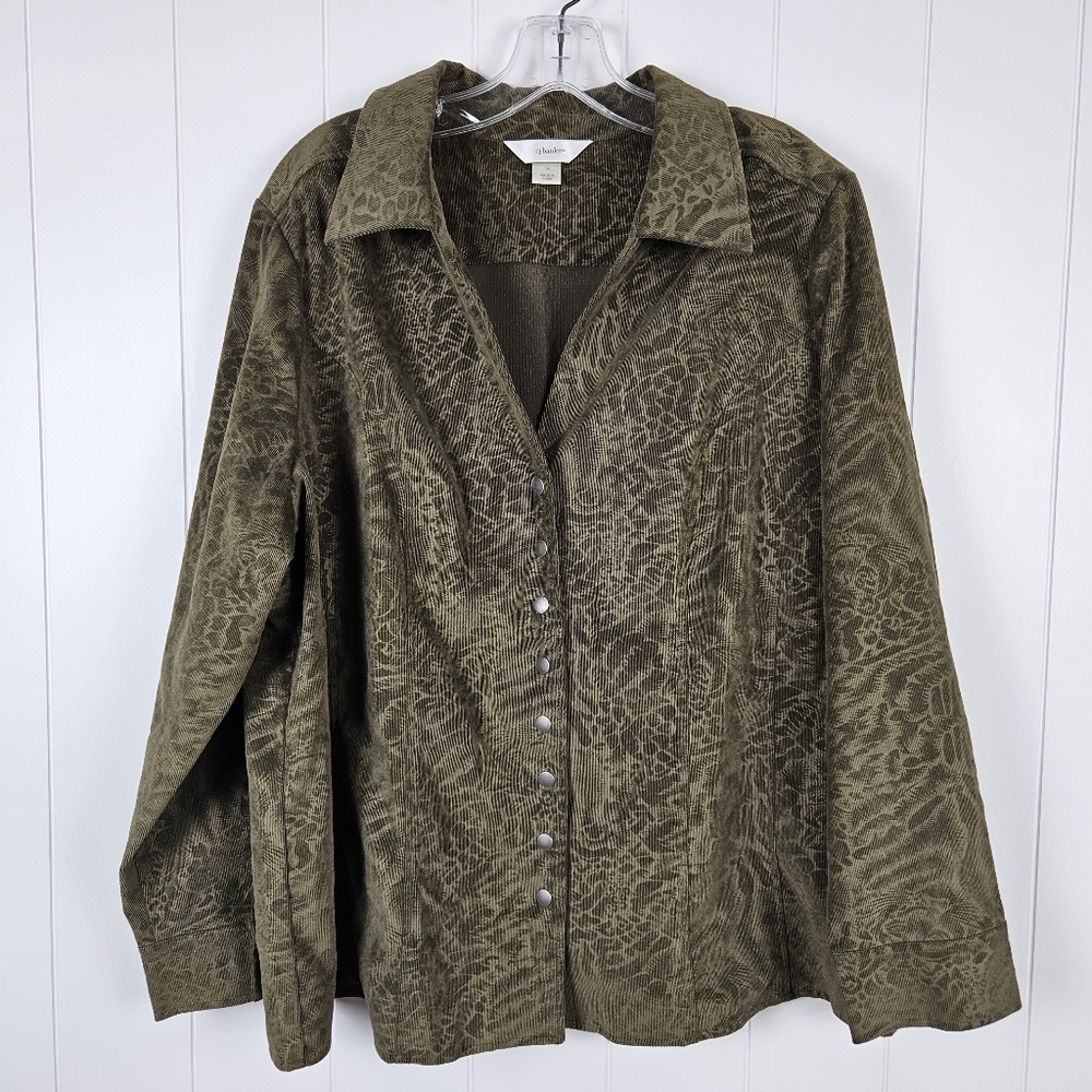 CJ Banks Shirt Green Snap Front Long Sleeve Animal Print 1X Collar V Neck